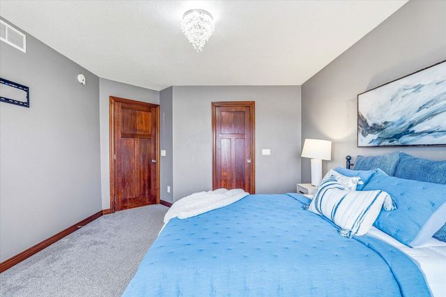 2725 Tranquility Drive, Saint Cloud, MN 56301