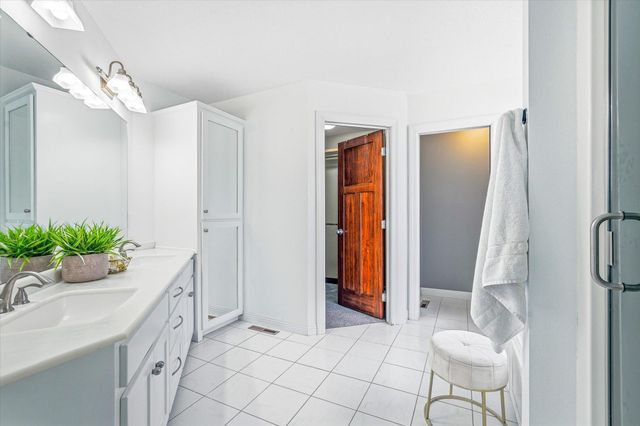 2725 Tranquility Drive, Saint Cloud, MN 56301