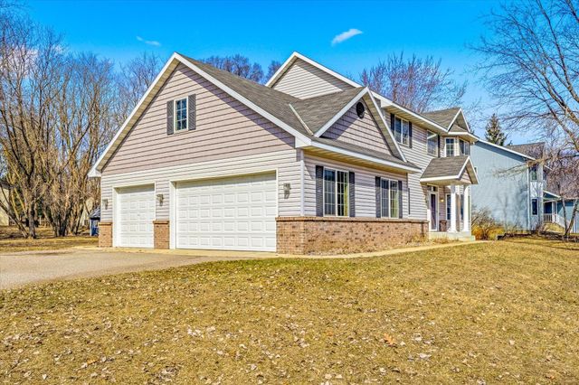 2725 Tranquility Drive, Saint Cloud, MN 56301