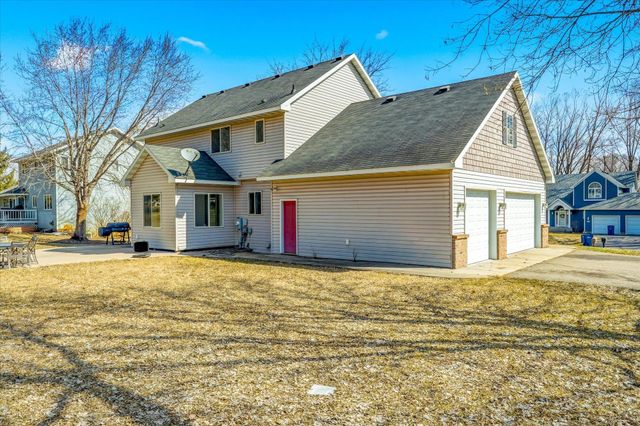 2725 Tranquility Drive, Saint Cloud, MN 56301