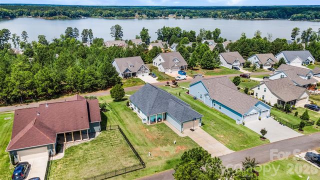 11261 Island View Lane, Lancaster, SC 29720