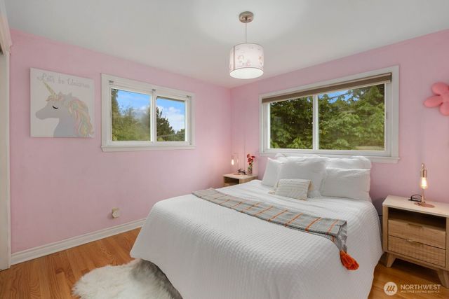 826 S 200th Street, Des Moines, WA 98198