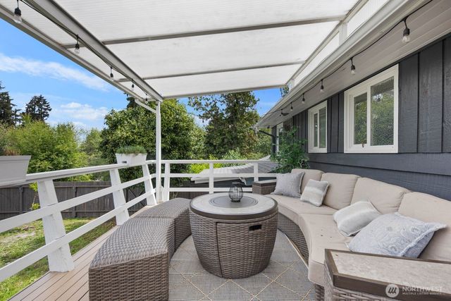 826 S 200th Street, Des Moines, WA 98198