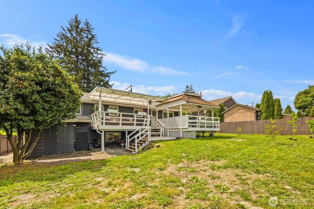 826 S 200th Street, Des Moines, WA 98198