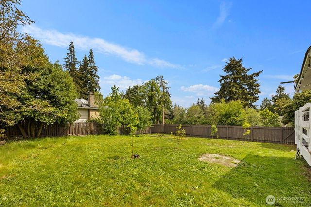 826 S 200th Street, Des Moines, WA 98198
