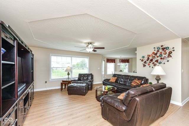 4980 W Cedar Creek Place, New Palestine, IN 46163