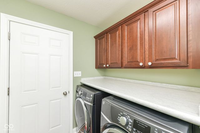 4980 W Cedar Creek Place, New Palestine, IN 46163