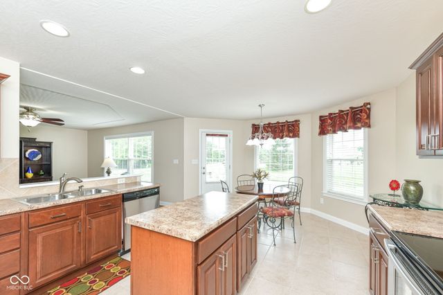 4980 W Cedar Creek Place, New Palestine, IN 46163