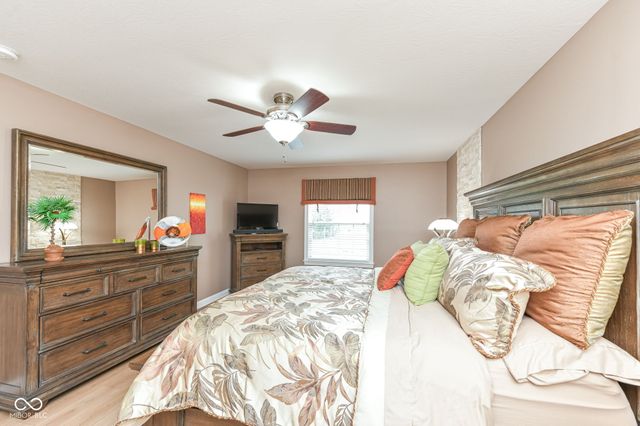 4980 W Cedar Creek Place, New Palestine, IN 46163