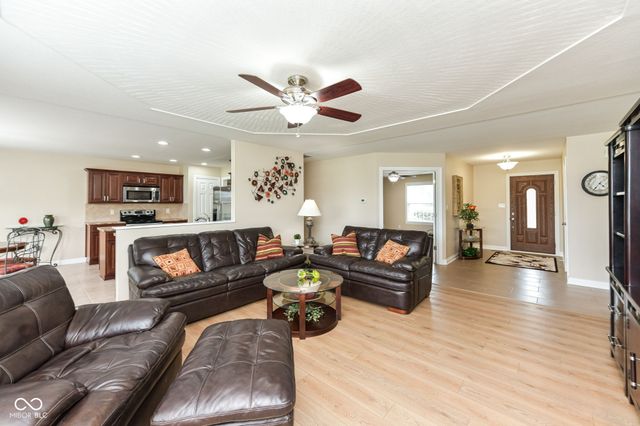 4980 W Cedar Creek Place, New Palestine, IN 46163