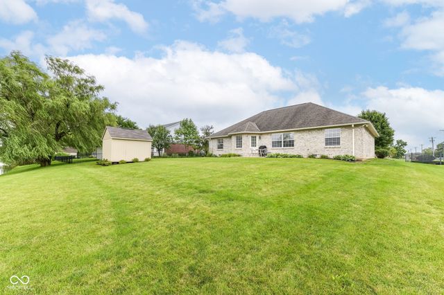 4980 W Cedar Creek Place, New Palestine, IN 46163