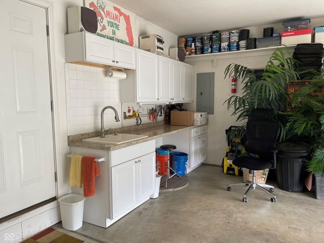 4980 W Cedar Creek Place, New Palestine, IN 46163