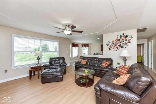 4980 W Cedar Creek Place, New Palestine, IN 46163