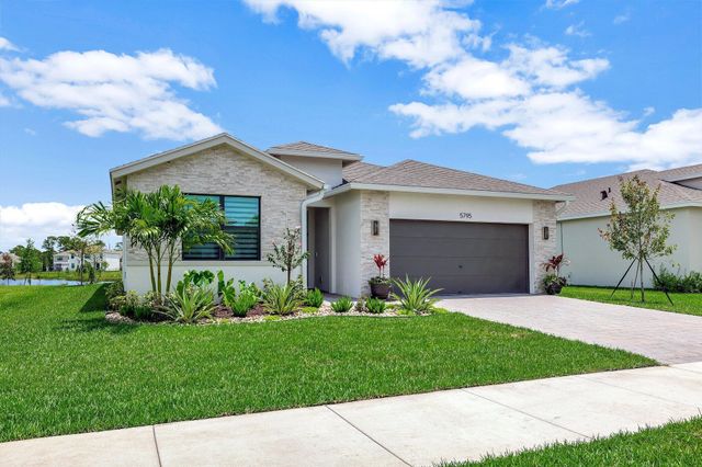 5795 SE Sky Blue Circle, Stuart, FL 34997