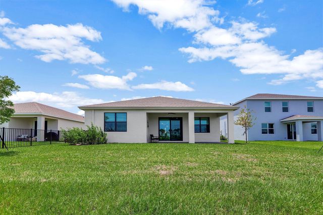5795 SE Sky Blue Circle, Stuart, FL 34997