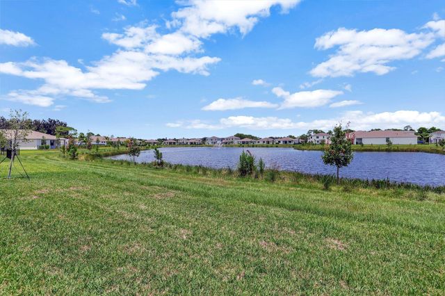 5795 SE Sky Blue Circle, Stuart, FL 34997
