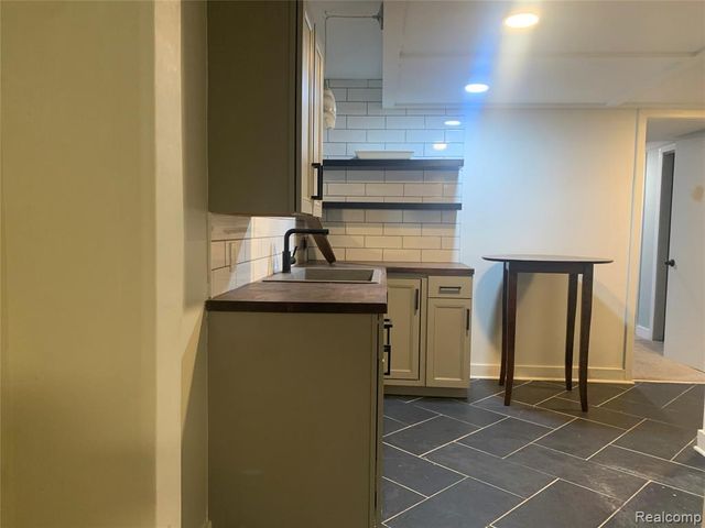 1211 Plymouth Avenue, Grand Rapids, MI 49506