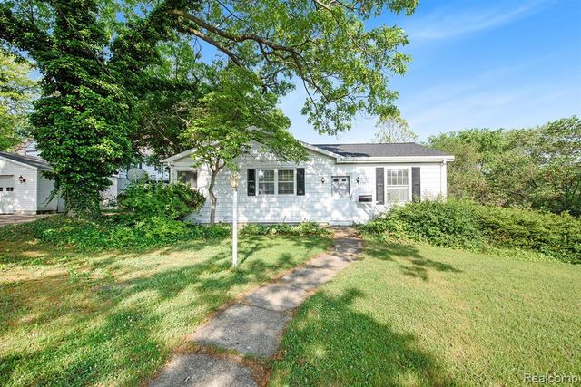 1211 Plymouth Avenue, Grand Rapids, MI 49506