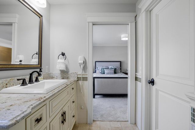 5500 Halifax Lane, Edina, MN 55424