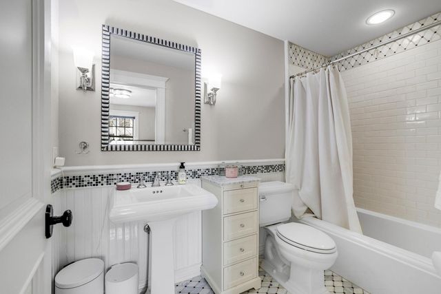 5500 Halifax Lane, Edina, MN 55424