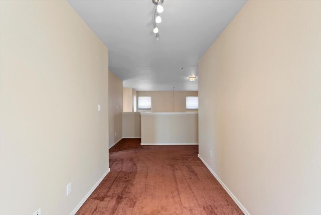 10431 CROSSCUT Drive NW, Albuquerque, NM 87114