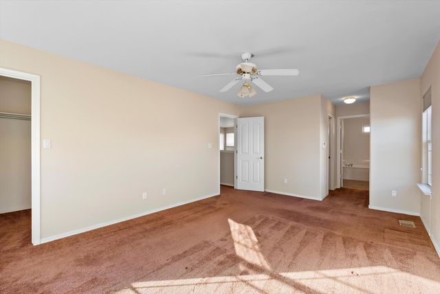 10431 CROSSCUT Drive NW, Albuquerque, NM 87114