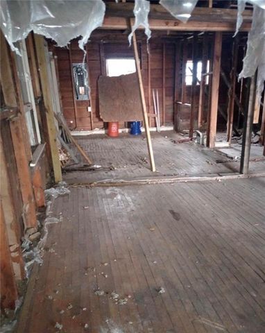 11204 Peery Street, Independence, MO 64054