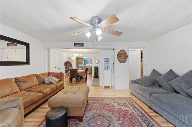 9788 Woods Cross RD, Gloucester, VA 23061