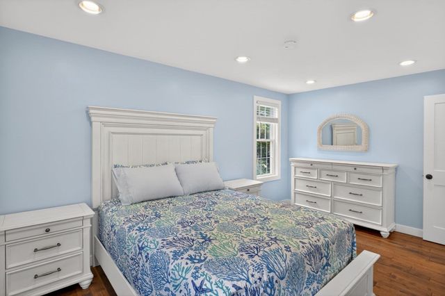 27 Bellavista Dr, Bourne, MA 02559