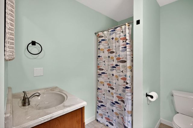 27 Bellavista Dr, Bourne, MA 02559