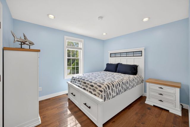 27 Bellavista Dr, Bourne, MA 02559