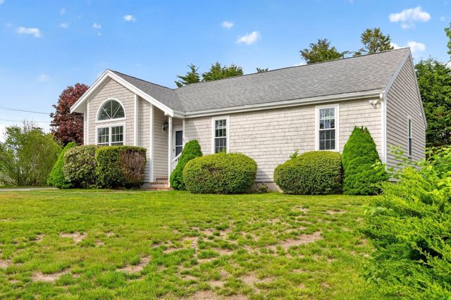 27 Bellavista Dr, Bourne, MA 02559