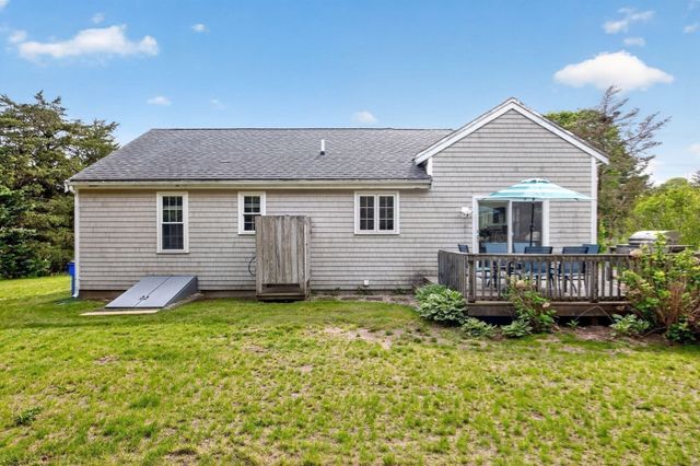 27 Bellavista Dr, Bourne, MA 02559
