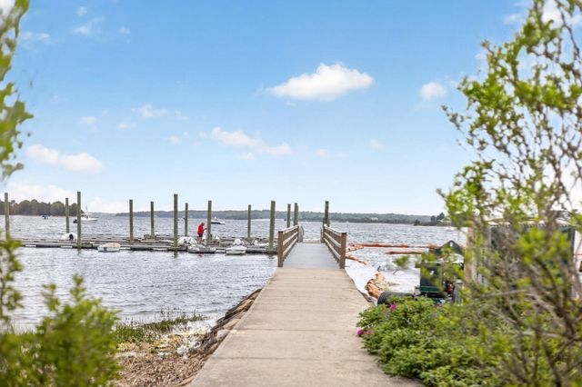 27 Bellavista Dr, Bourne, MA 02559