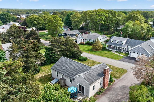 27 Bellavista Dr, Bourne, MA 02559