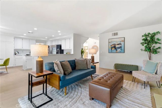 28360 Easton Lane, Santa Clarita, CA 91350