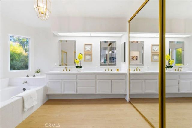 28360 Easton Lane, Santa Clarita, CA 91350