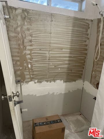 196 Cherokee, Topanga (los Angeles), CA 90290