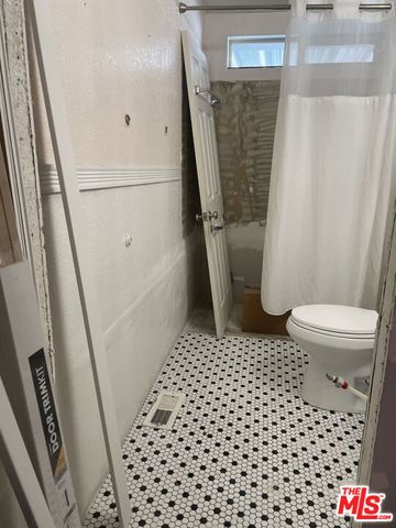 196 Cherokee, Topanga (los Angeles), CA 90290