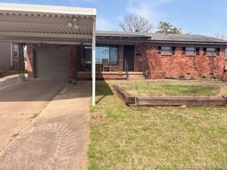 7423 E 30th Street S, Tulsa, OK 74129