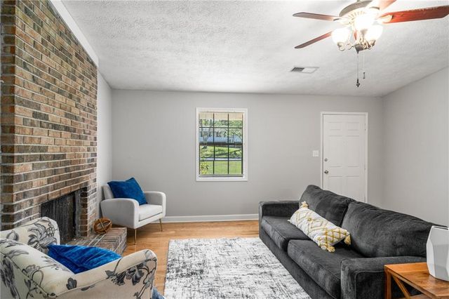 1141 Holly Hills SW Drive, Lilburn, GA 30047