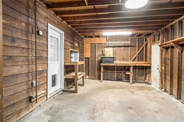 1141 Holly Hills SW Drive, Lilburn, GA 30047