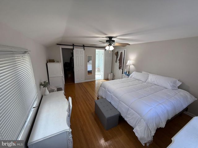 431 N FORKLANDING RD, Maple Shade, NJ 08052