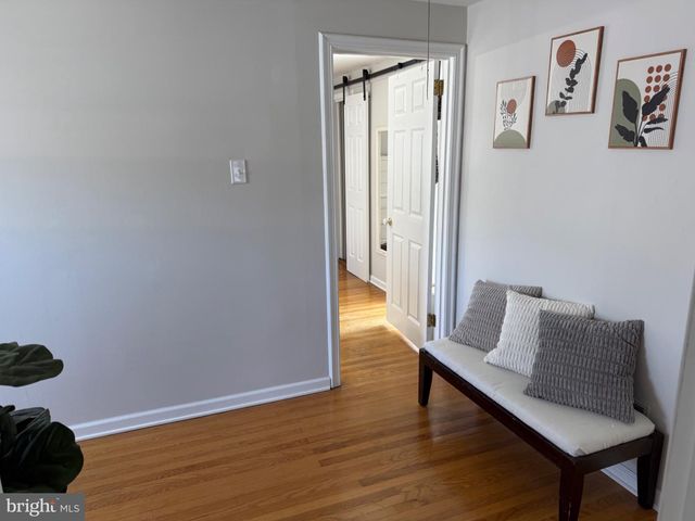 431 N FORKLANDING RD, Maple Shade, NJ 08052