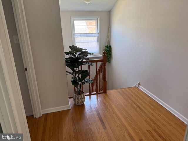 431 N FORKLANDING RD, Maple Shade, NJ 08052