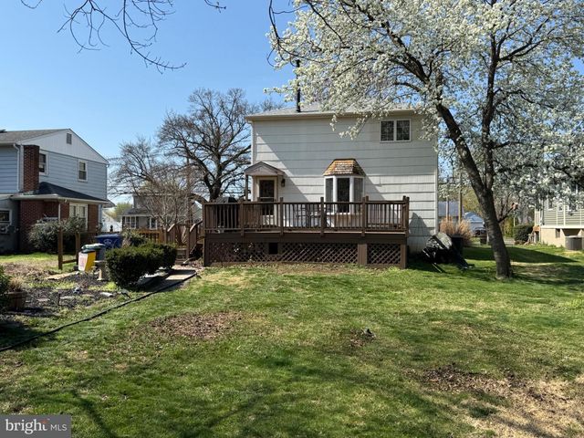 431 N FORKLANDING RD, Maple Shade, NJ 08052