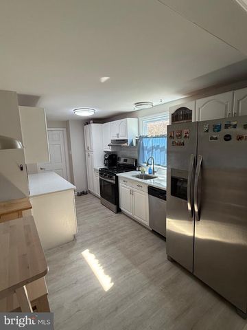 431 N FORKLANDING RD, Maple Shade, NJ 08052