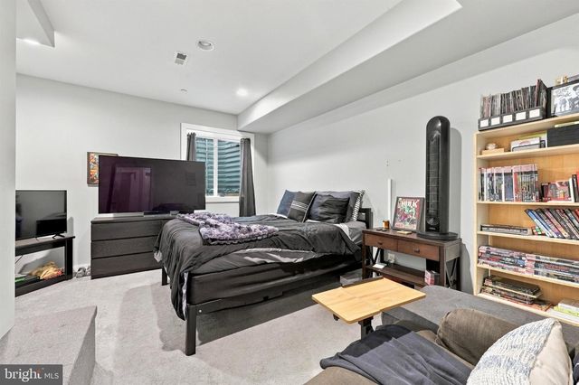 624 PIERCE ST, Philadelphia, PA 19148