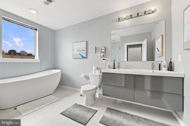 624 PIERCE ST, Philadelphia, PA 19148