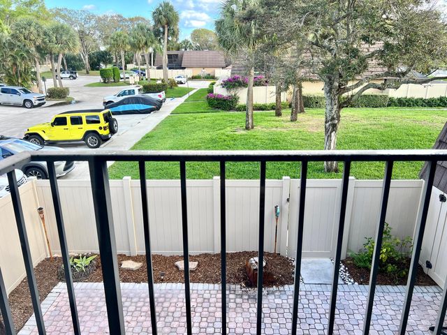 7206 72nd Way, West Palm Beach, FL 33407